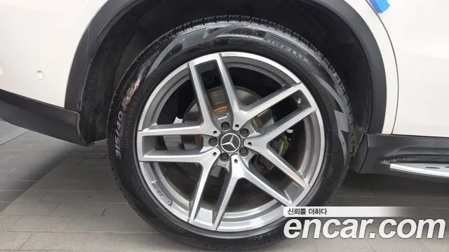 Mercedes-Benz GLE 2017 thumb 4