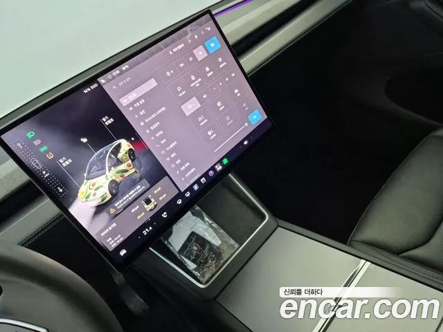 Tesla Model Y 2026 thumb 10