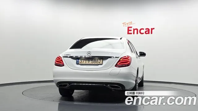 Mercedes-Benz C-Класс 2018 thumb 3