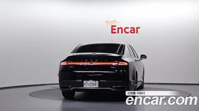 Lincoln MKZ 2019 thumb 4