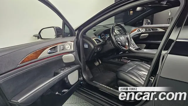 Lincoln MKZ 2019 thumb 10