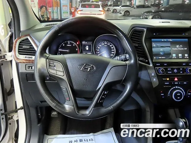 Hyundai Santa Fe 2016 thumb 8