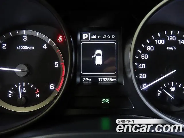 Hyundai Santa Fe 2016 thumb 10