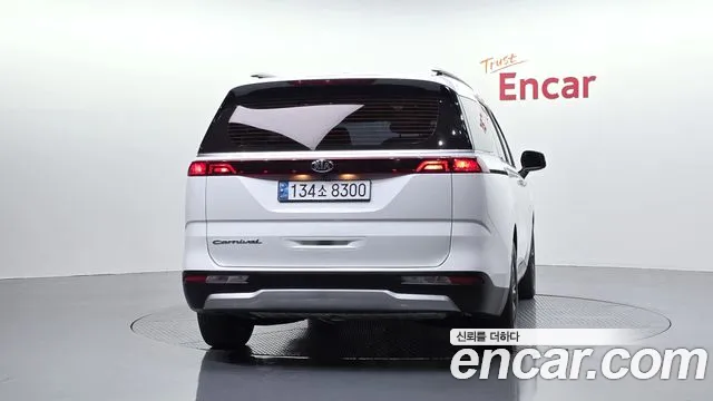 Kia Carnival 2020 thumb 3