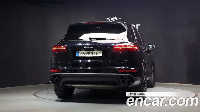 Porsche Cayenne 2017 thumb 4