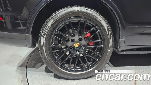 Porsche Cayenne 2017 thumb 5