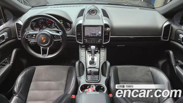 Porsche Cayenne 2017 thumb 7