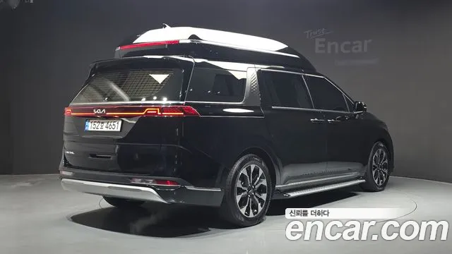 Kia Carnival 2022 thumb 2