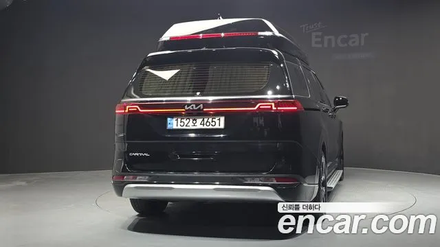 Kia Carnival 2022 thumb 4