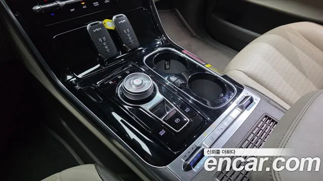 Kia Carnival 2022 thumb 9
