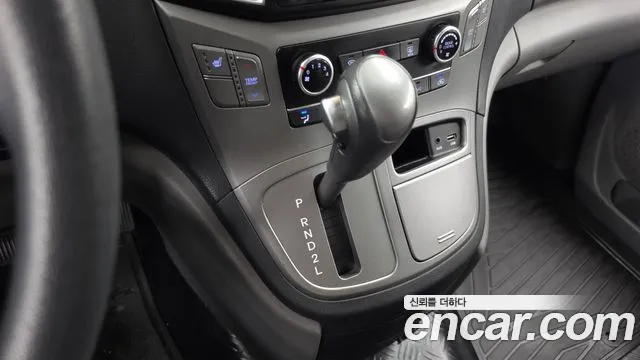 Hyundai Starex 2018 thumb 9