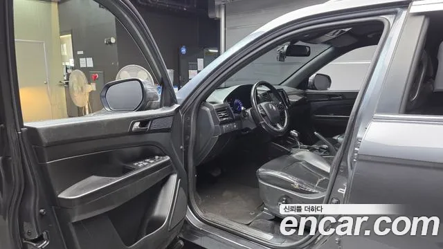 KG_Mobility_Ssangyong Rexton 2019 thumb 10