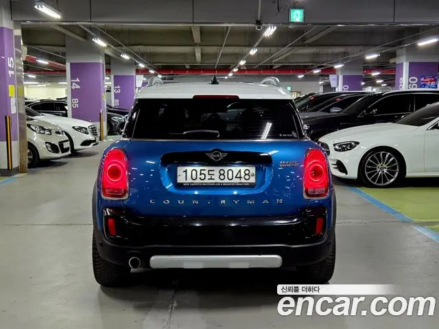 MINI Countryman 2019 thumb 2