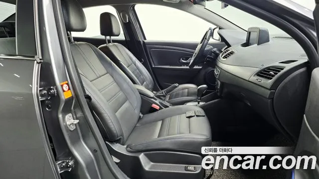 Renault-KoreaSamsung Fluence 2019 thumb 12