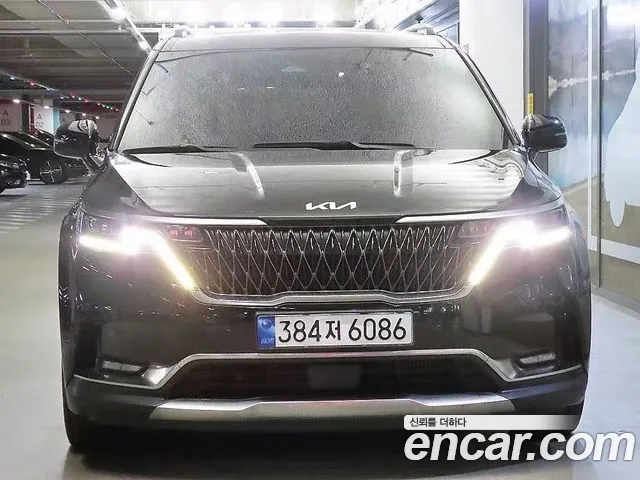 Kia Carnival 2023 thumb 3