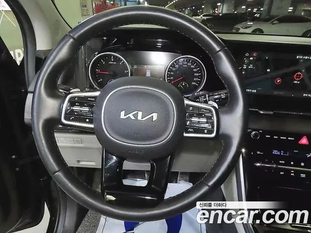 Kia Carnival 2023 thumb 7