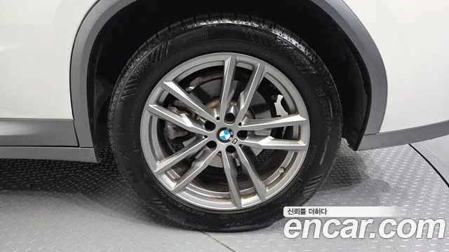 BMW X4 2020 thumb 4