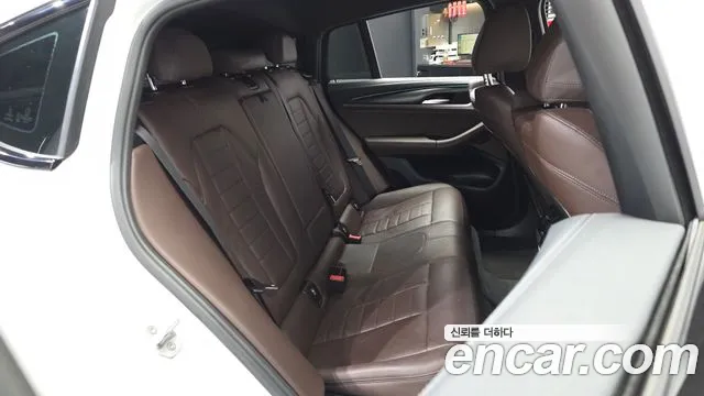 BMW X4 2020 thumb 11