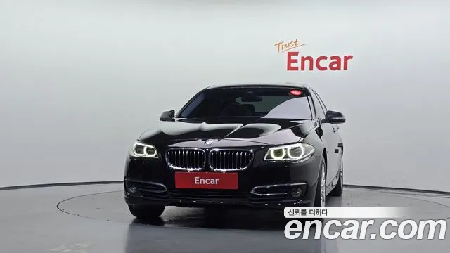 BMW 5-Series 2016 thumb 3
