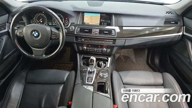 BMW 5-Series 2016 thumb 7