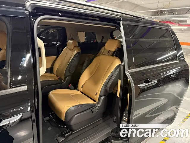 Kia Carnival 2023 thumb 7