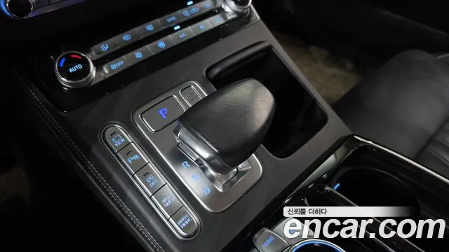Genesis G90 2019 thumb 9