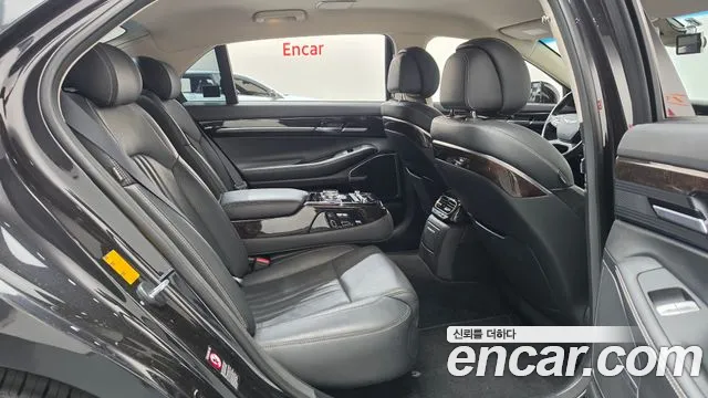 Genesis G90 2019 thumb 11