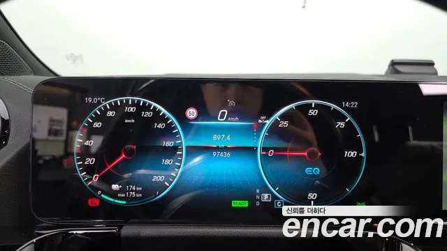 Mercedes-Benz EQA 2022 thumb 8