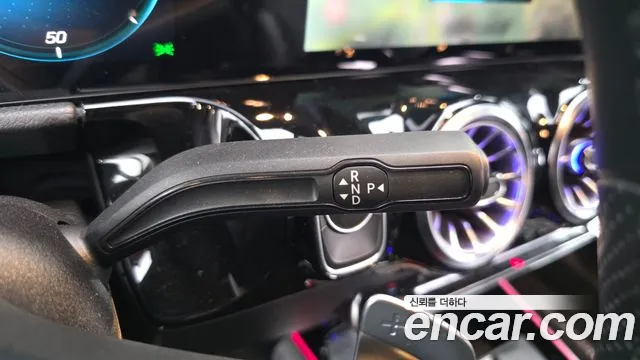 Mercedes-Benz EQA 2022 thumb 9