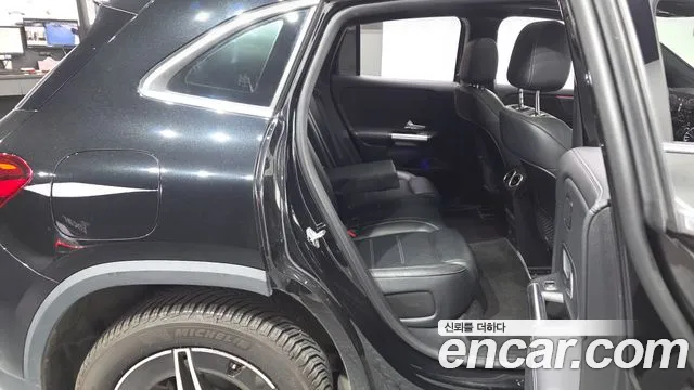Mercedes-Benz EQA 2022 thumb 12