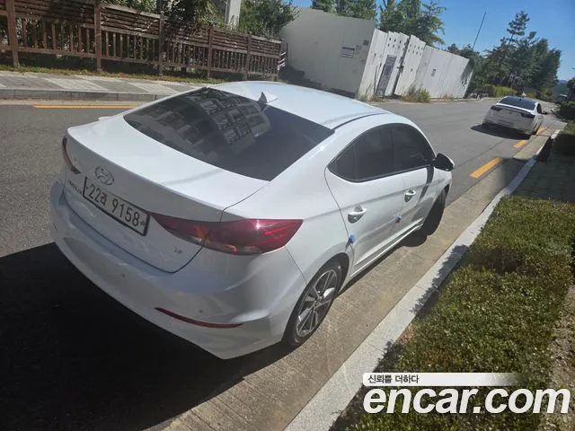Hyundai Avante 2018 thumb 6