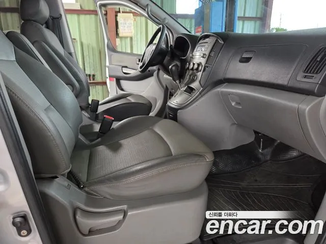 Hyundai Starex 2010 thumb 12