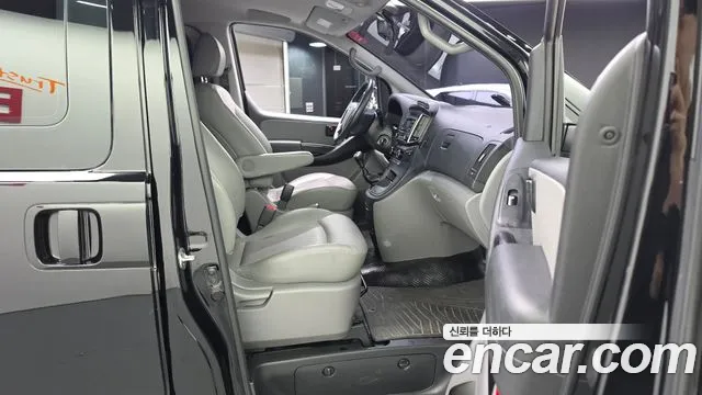 Hyundai Starex 2020 thumb 11
