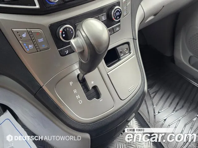 Hyundai Starex 2018 thumb 9