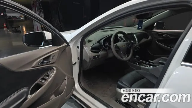 ChevroletGMDaewoo Malibu 2017 thumb 10