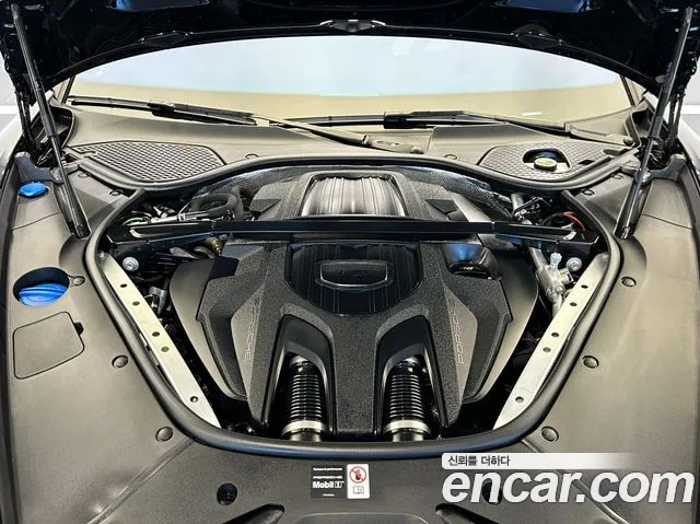 Porsche Panamera 2026 thumb 6