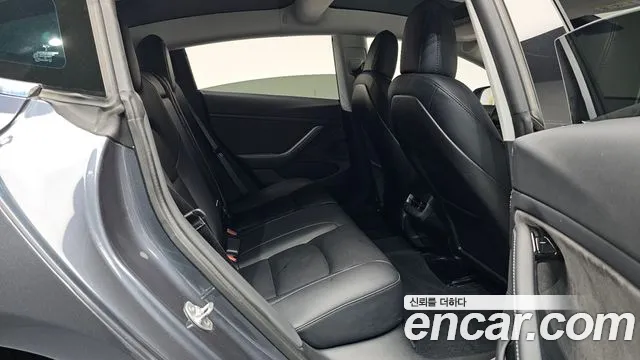 Tesla Model 3 2020 thumb 11