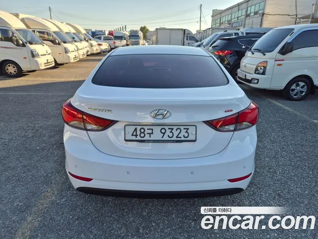 Hyundai Avante 2013 thumb 4