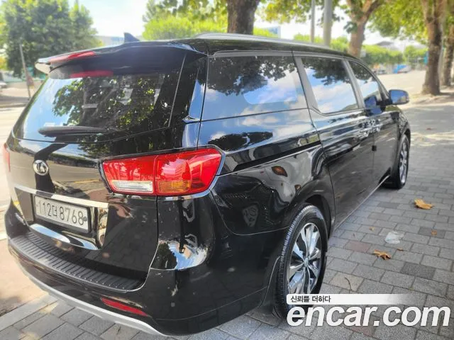 Kia Carnival 2018 thumb 2