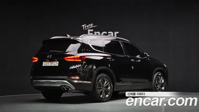 Hyundai Santa Fe 2018 thumb 2