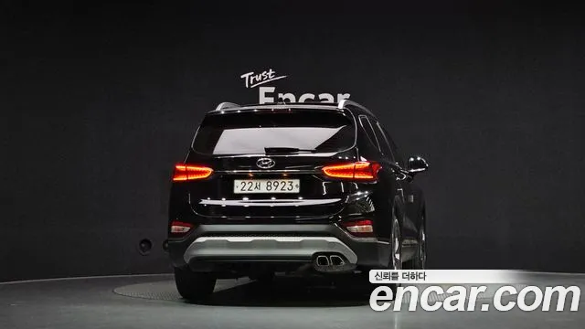 Hyundai Santa Fe 2018 thumb 4