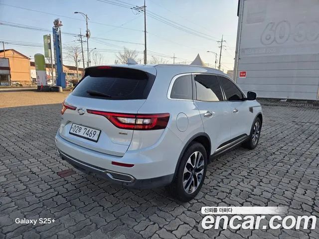 Renault-KoreaSamsung Koleos 2017 thumb 2