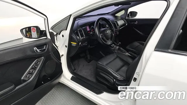 Kia K3 2014 thumb 10
