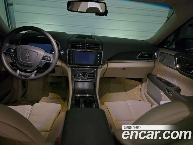 Lincoln Continental 2019 thumb 12