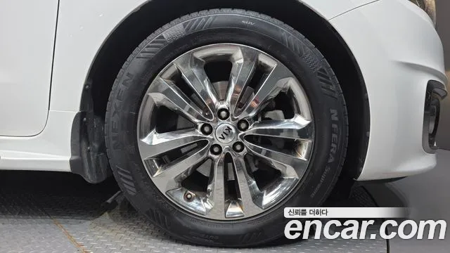 Kia Carnival 2016 thumb 5