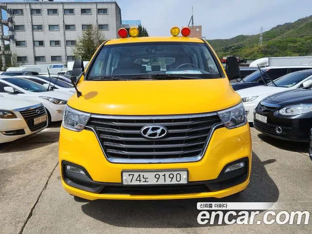 Hyundai Starex 2021 thumb 2