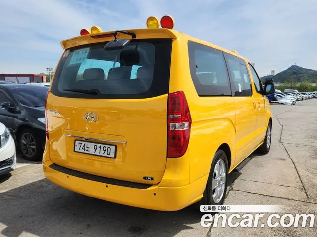Hyundai Starex 2021 thumb 6
