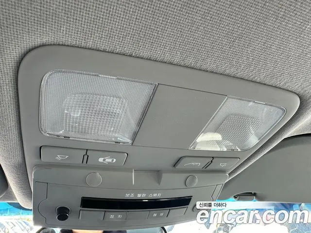 Hyundai Starex 2021 thumb 10
