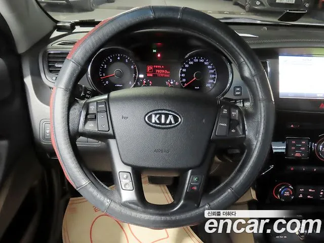 Kia K7 2010 thumb 10