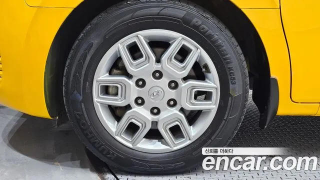 Hyundai Staria 2022 thumb 5